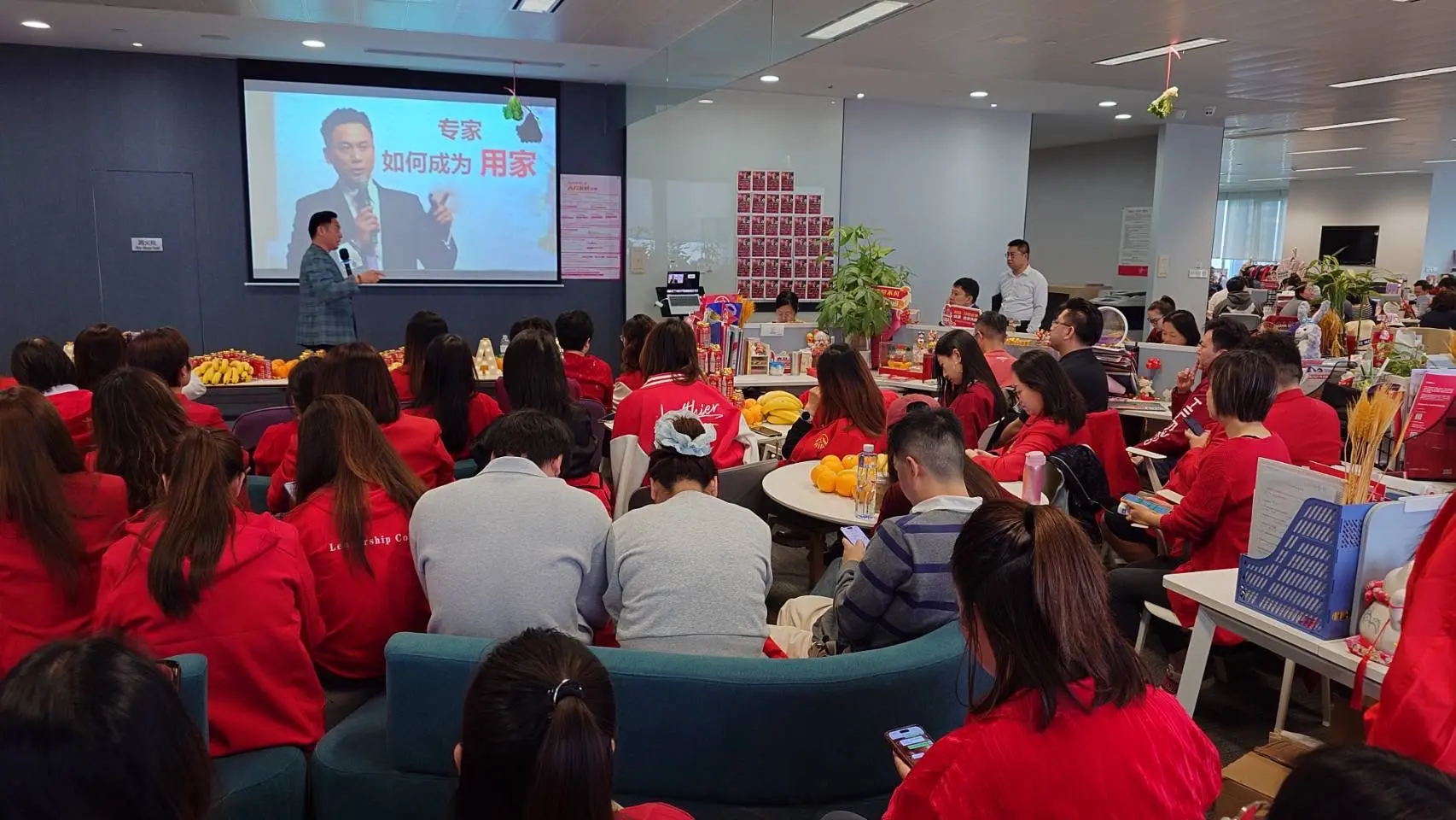 Line Album 20251027上海友邦開門紅 251028 1